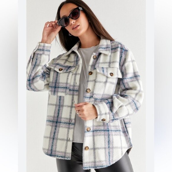 NWT Francesca's Hailey Front Pocket Plaid Shacket White Gray Purple Size Medium - Picture 1 of 7